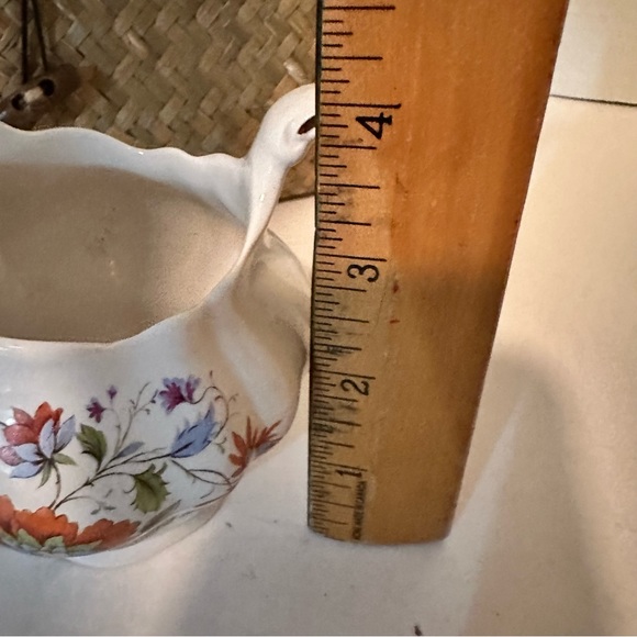 Vintage Ridgway Porcelain Creamer/Bud Vase/Decor - Picture 8 of 8